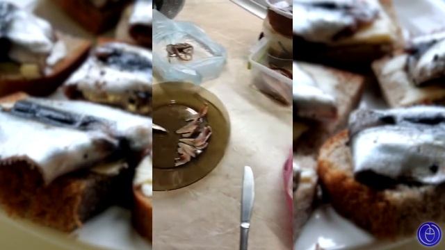 Как быстро и легко почистить кильку смотреть онлайн