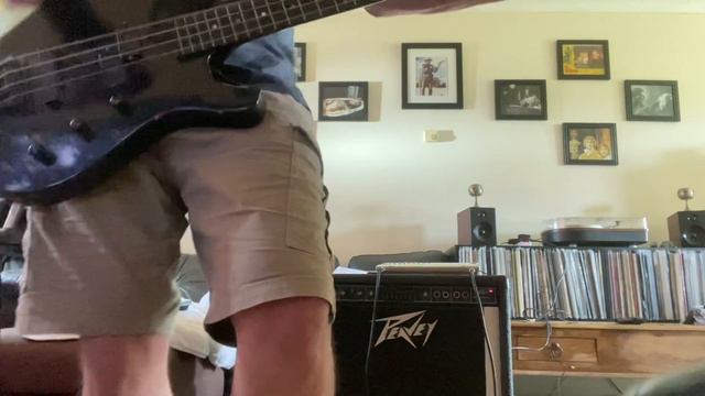 Wolf Alice Formidable Cool Bass Cover смотреть онлайн