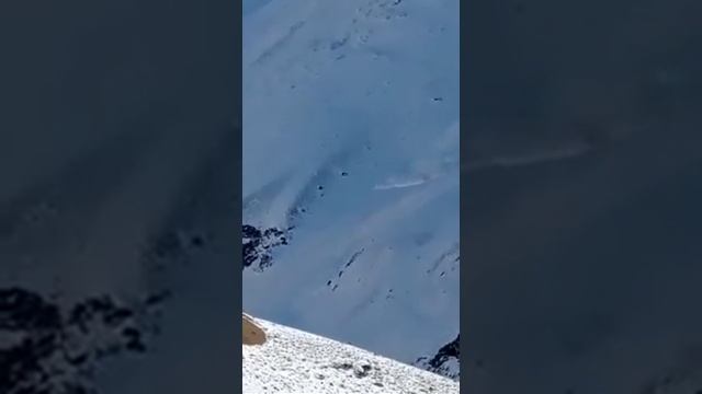 лавина 2 человека смотреть онлайн