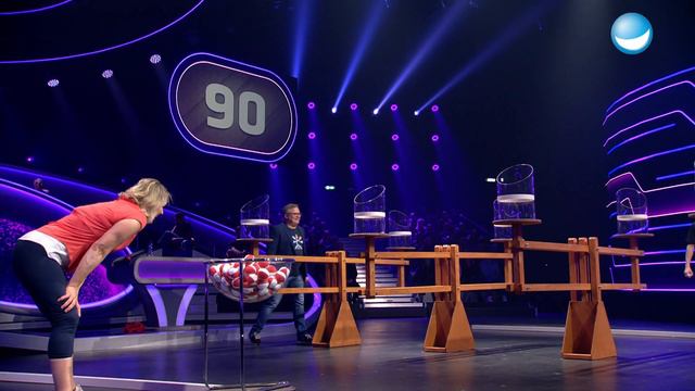 Waage-Werfen: Hilde Gerg vs. Timothy Boldt | Schlag den Besten смотреть онлайн