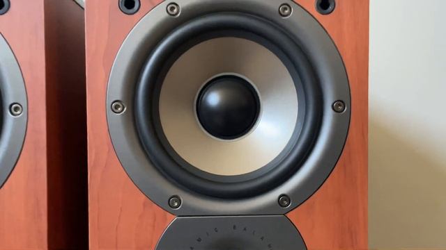 Polk Audio TSi300 2 Way Home Tower Floor Standing Speakers смотреть онлайн