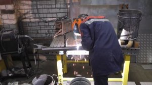 Сварка по воде электродом  / Самый простой способ заварить трубу с течью!