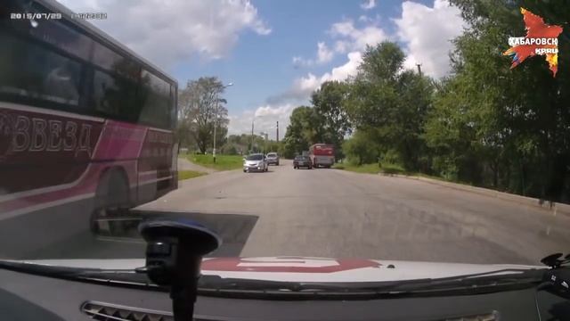 Водитель автобуса 107 маршрута ведет себя по-хамски смотреть онлайн