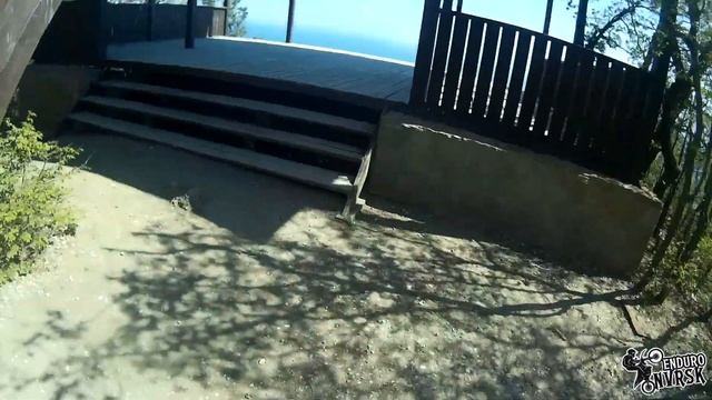 ЖАРА нереальная, разминка на ДОМИК ЙОГИ смотреть онлайн