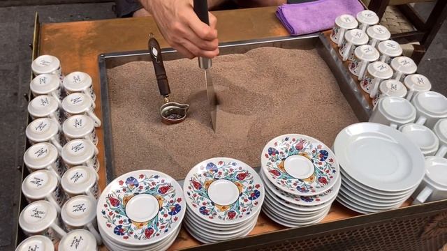 Kumda Türk kahvesi - İstanbul Sokak Lezzetleri / Turkish Sand Coffee - Turkish Street Food смотреть онлайн