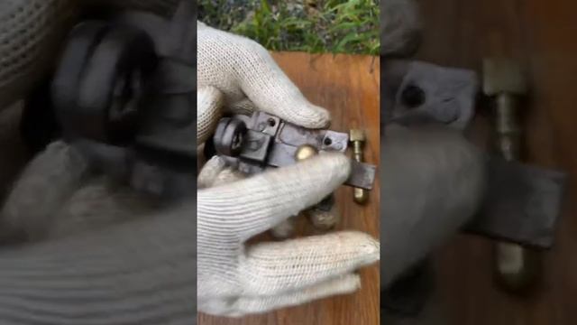 Старинные дверные ручки и задвижка (щеколда) смотреть онлайн