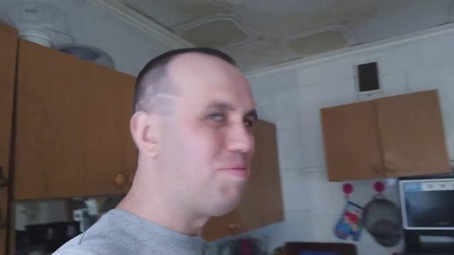 сделал новую прическу и звездочку. смотреть онлайн