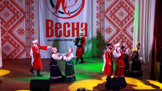 Украинская народная песня "А мий мылый варэнычкив хоче" смотреть онлайн