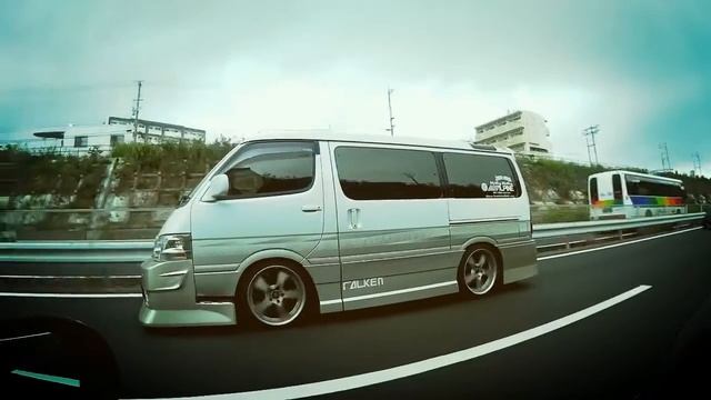 【TOYOTA 100 hiace】 смотреть онлайн