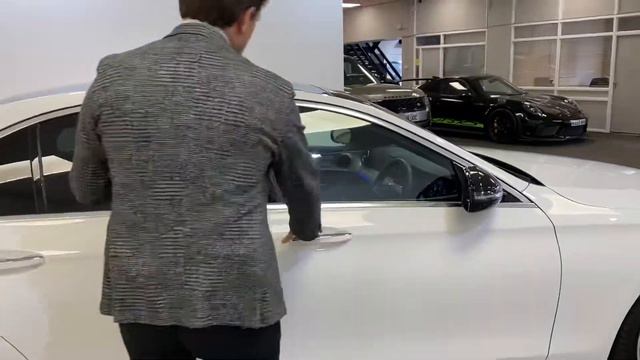2018 18 Mercedes E 220 2.0D AMG Line Premium смотреть онлайн