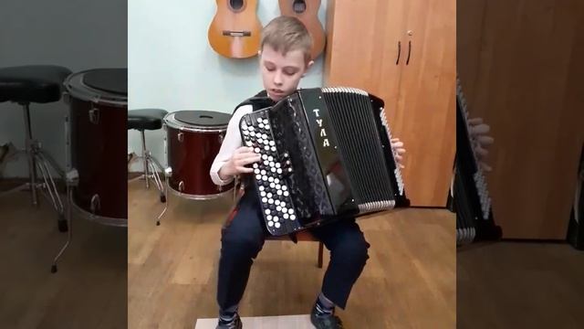 Иван Козлов, 10 лет. ДМШ4 г. Иваново. И. Шатров "На сопках Манчжурии" смотреть онлайн