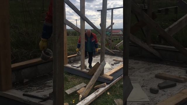 Дача#курятник#курынесушки#стройка#из архива смотреть онлайн