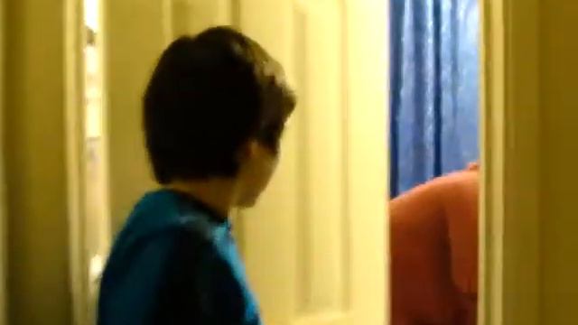 Helping Handle смотреть онлайн