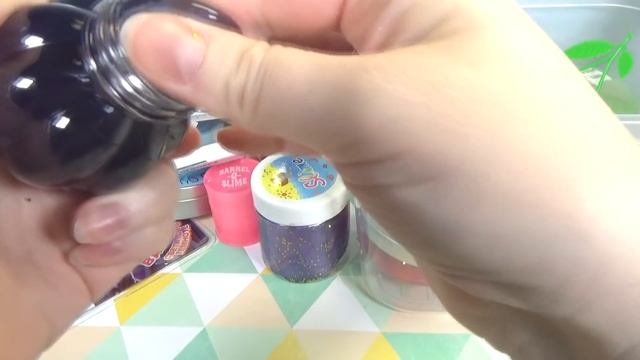 Целый ящик слаймов! Подкопилась коробка слаймов. смотреть онлайн