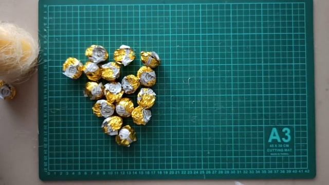 Как сделать АНАНАС ИЗ КОНФЕТ и шампанского/Подарки на новый год своими руками/ДЕКОР ШАМПАНСКОГО смотреть онлайн