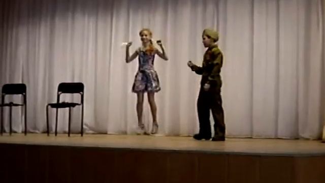 Военный вальс, танцуют дети. Ложкари смотреть онлайн