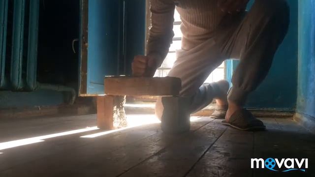 Как разбить кирпич рукой смотреть онлайн