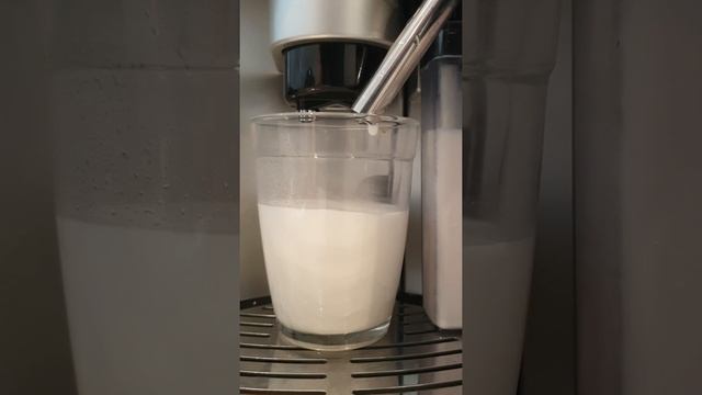 Delonghi Magnifica Automatic Cappuccino смотреть онлайн