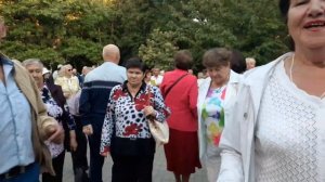 Танцы ? ? под живую музыку. В Гомельском парке.