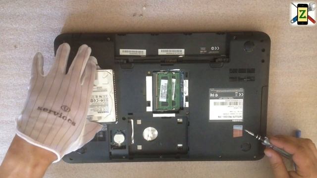 TOSHIBA Satellite C850 / C660 - SATA HDD, RAM memory upgrade, replacing смотреть онлайн