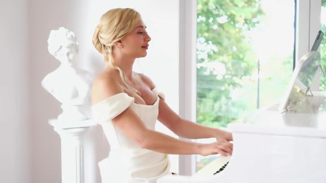 Relaxing Piano Music