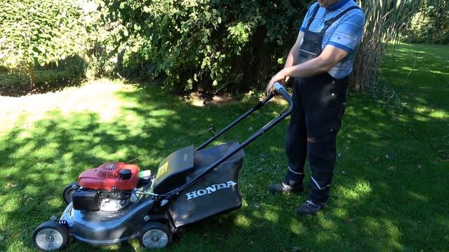 Honda Benzinrasenmäher HRG 536C VK schneller, leichter, angenehmer Rasenmähen mit Leichtstartmotor смотреть онлайн