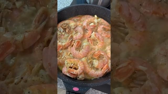 Лангустины в белом вине смотреть онлайн