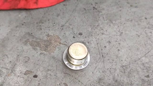 Porsche Boxster 986 T.W - Checking manual gearbox oil & What oil you need смотреть онлайн