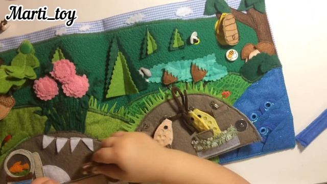 Обзор развивающей книжки из фетра и ткани. Как малыши играют в книжку смотреть онлайн