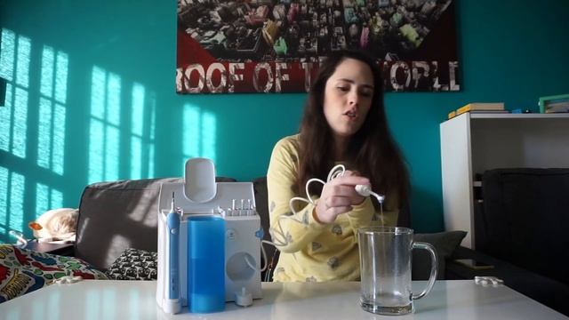 Centro dental Oral-B PRO 1000 + irrigador Oxyjet смотреть онлайн