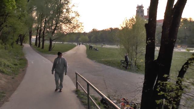 Munich. Isar. Part 1: Reichenbachbrücke, rap | Мюнхен. Изар. Часть 1: Райхенбахбрюке, рэп смотреть онлайн