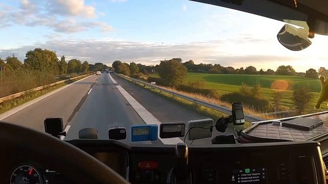 Выгрузка в Дании. Загрузка в Германии. Спешу обратно на паром. Встреча с трак-споттером в Дании. смотреть онлайн