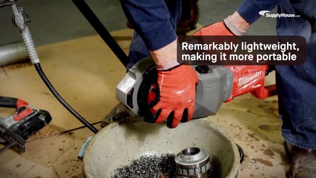 Milwaukee M18 Fuel Compact Cordless Pipe Threader смотреть онлайн