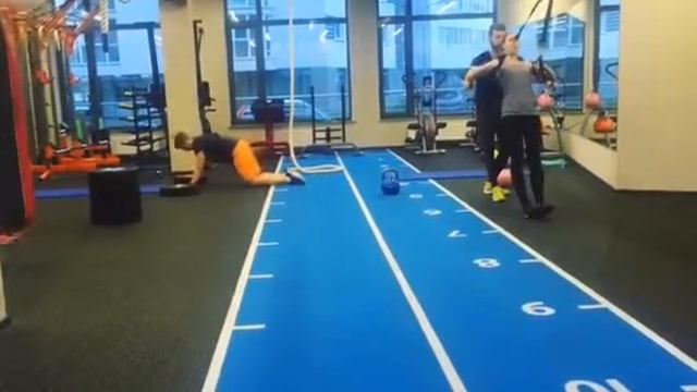 Групповые тренировки в фитнес-клубе "Аквамарин" смотреть онлайн