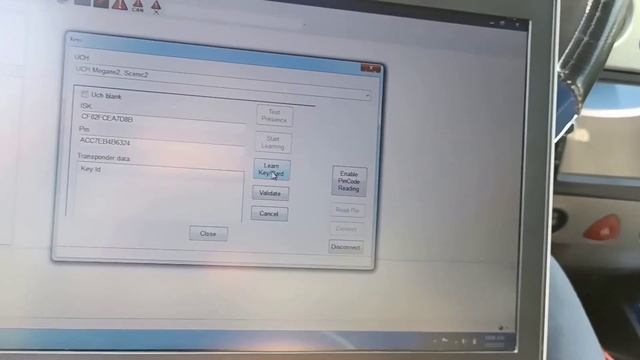 Renaul Megane II . Key Programming With Renolink