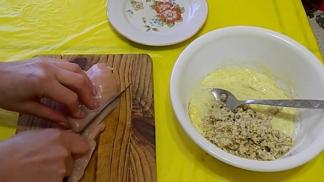Котлеты рубленные из куриного филе с сыром и орехами. Мясные блюда. смотреть онлайн