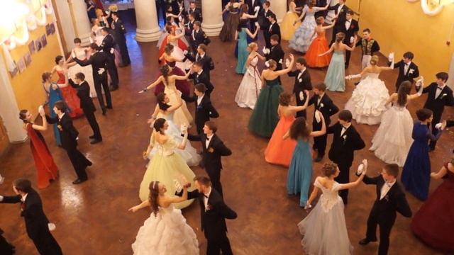 Менуэт. Весенний бал 2014 смотреть онлайн