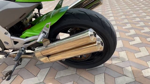 Kawasaki Z1000 смотреть онлайн