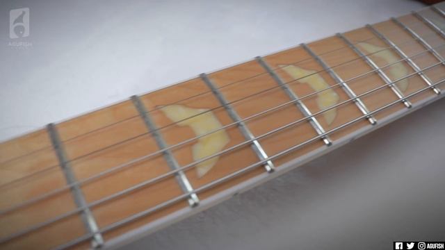 One of the Coolest Guitars You CANNOT Buy?? || Howl Sirena 3 Demo/Review смотреть онлайн