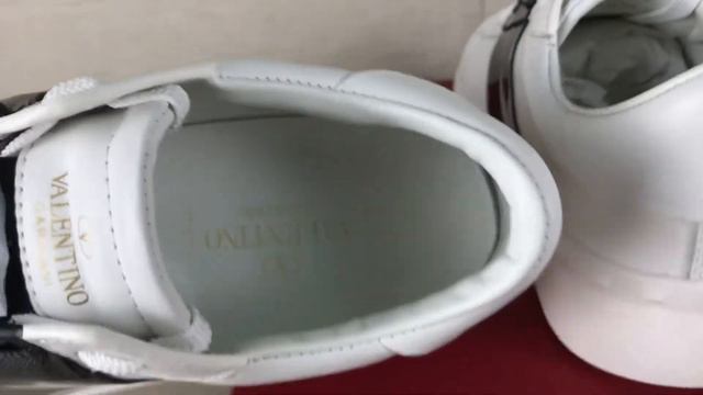 Valentino Garavani Open White Calfskin Sneakers смотреть онлайн