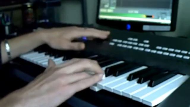Live impro de Beat Making avec Yamaha MM6.avi смотреть онлайн