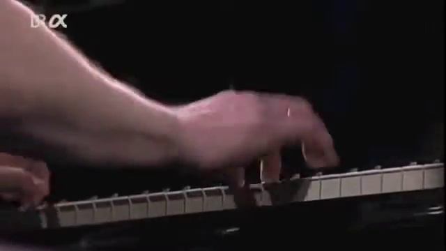 Piotr Wyleżoł GREAT PIANO SOLO with NIGEL KENNEDY QUINTET смотреть онлайн