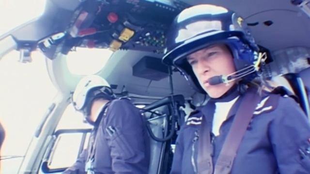 Man Suspected Of Carrying Gun On London Bus | Sky Cops | Real Responders смотреть онлайн