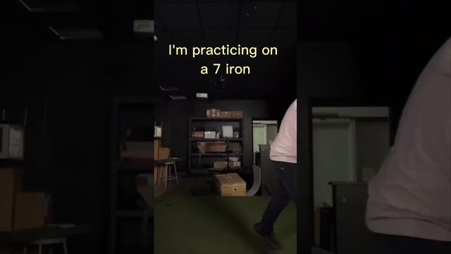 Day 1 of practicing golf for the very first time on a golf sim. #golfsim what can I fix? смотреть онлайн