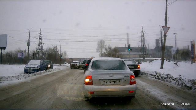 ДТП на Новоажимова Ижевск напротив Магнита смотреть онлайн