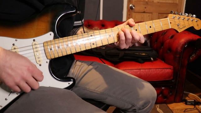 Fender CIJ '54 Reissue Stratocaster смотреть онлайн