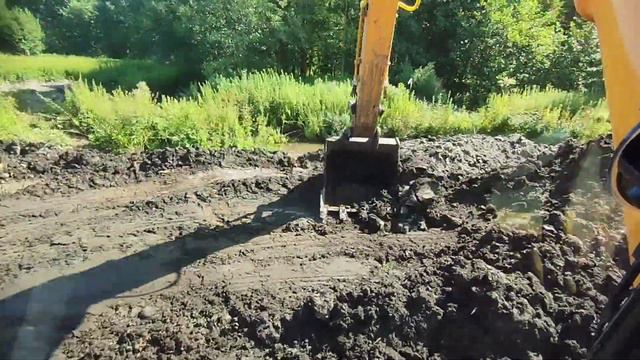 Выкопать и НЕ утонуть! Котлован под Очистные Сооружения в Болоте. 3000м3.Таймлапс. смотреть онлайн