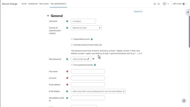 How can I create a user on my Moodle site? смотреть онлайн