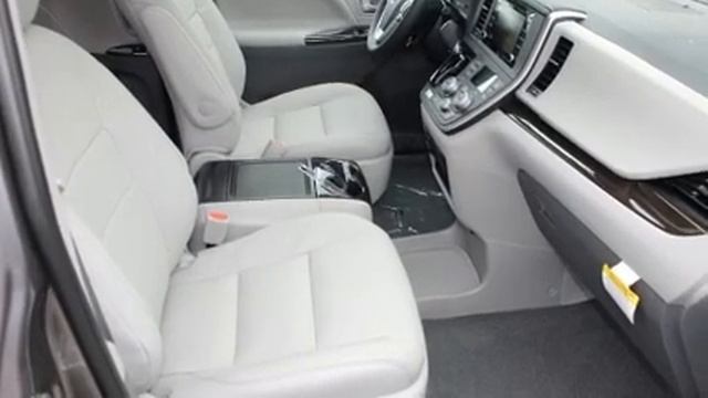 2020 Toyota Sienna XLE 8 Passenger