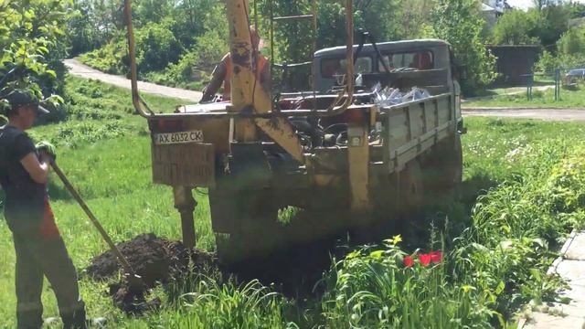 Ямобур БКМ-317 на базе ГАЗ 66 смотреть онлайн